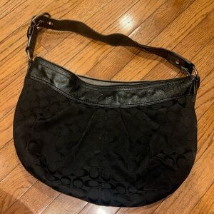 GUC COACH BLACK JACQUARD PATENT LEATHER SIGNATURE NOMAD HANDBAG